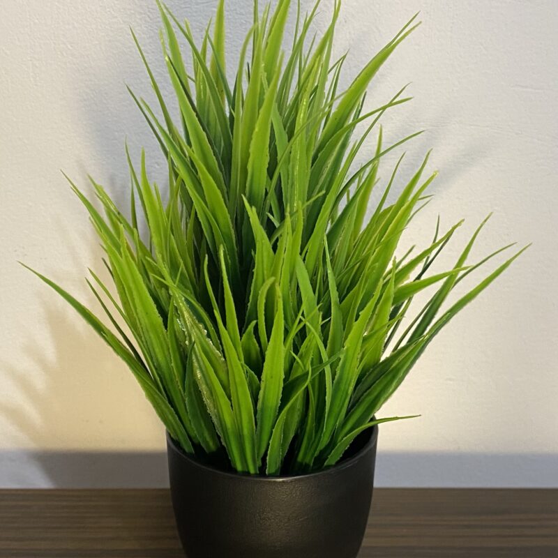 Plantă decorativă artificială în ghiveci